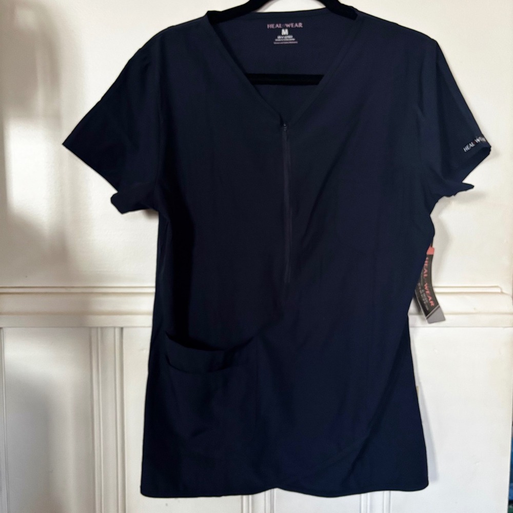Heal Wear Women's Scrub Top Medium NWT Navy Blue V-Neck Medical Nurse